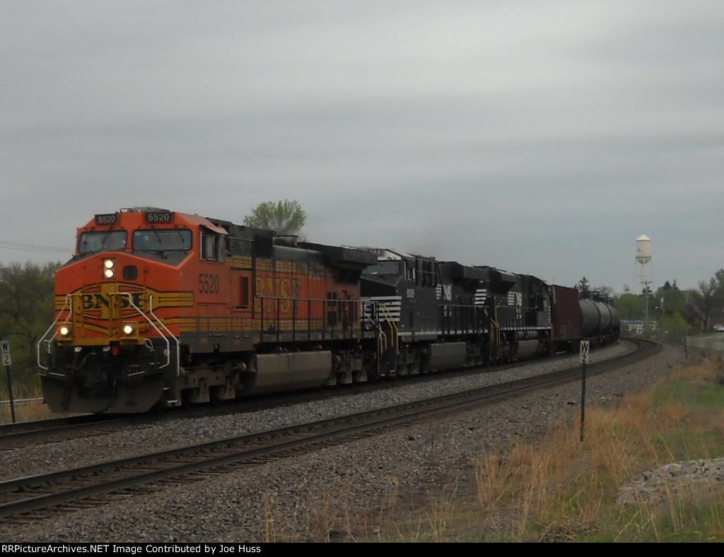 BNSF 5520 East